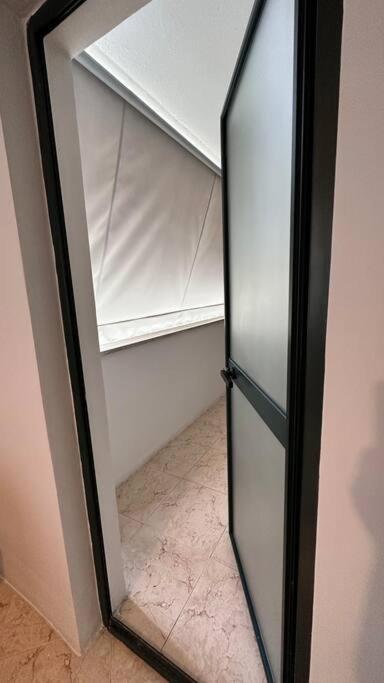 Super House Blloku - 3 Rooms تيرانا المظهر الخارجي الصورة