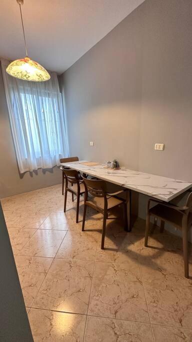 Super House Blloku - 3 Rooms تيرانا المظهر الخارجي الصورة