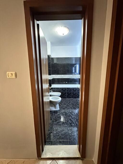 Super House Blloku - 3 Rooms تيرانا المظهر الخارجي الصورة