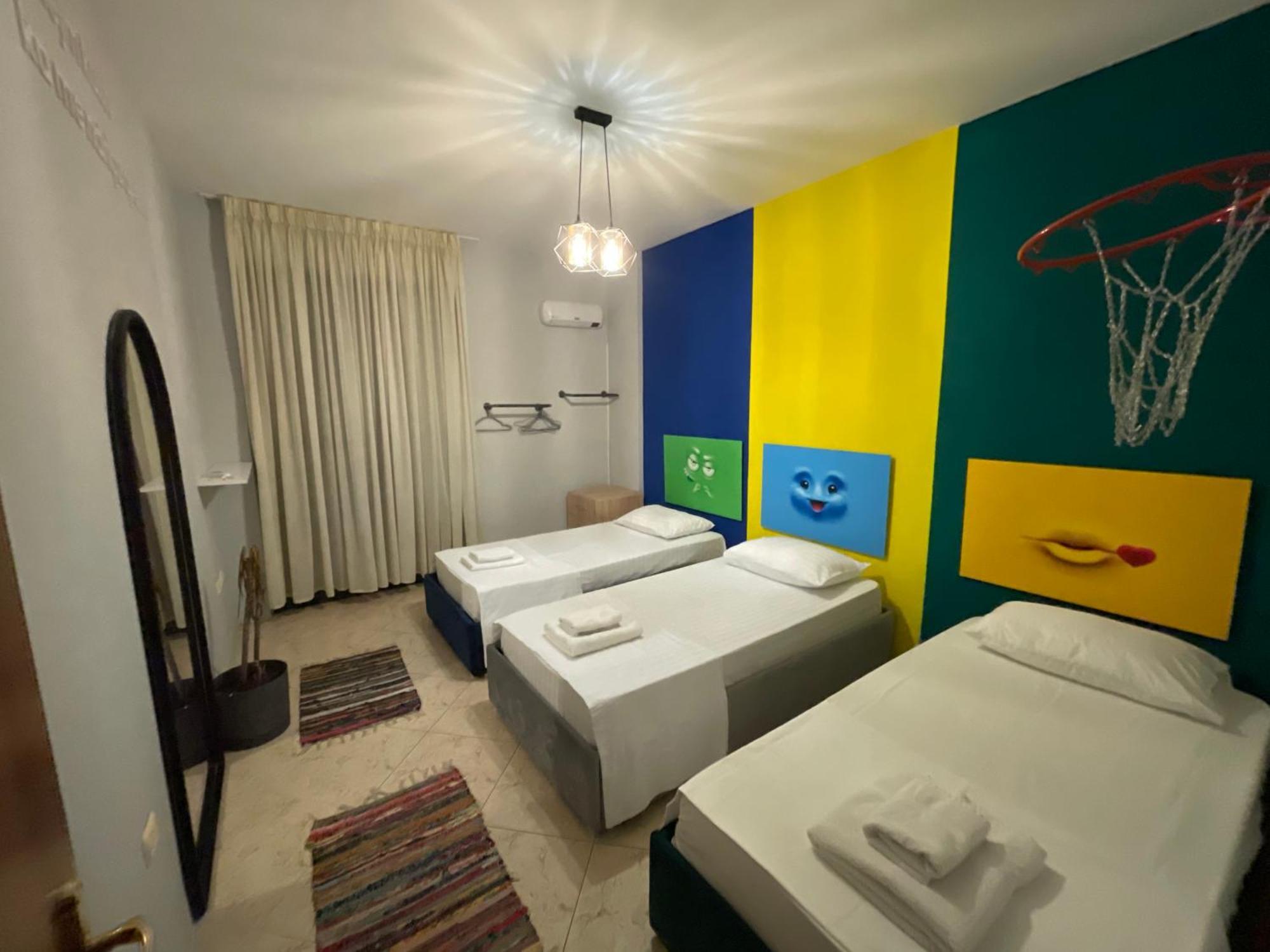 Super House Blloku - 3 Rooms تيرانا المظهر الخارجي الصورة